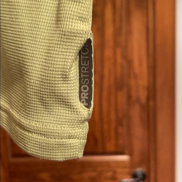 Workout shirt - Picture 2 of 5